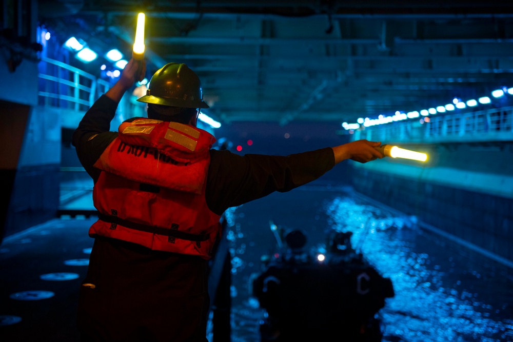 Boxer Conducts ACV Operations