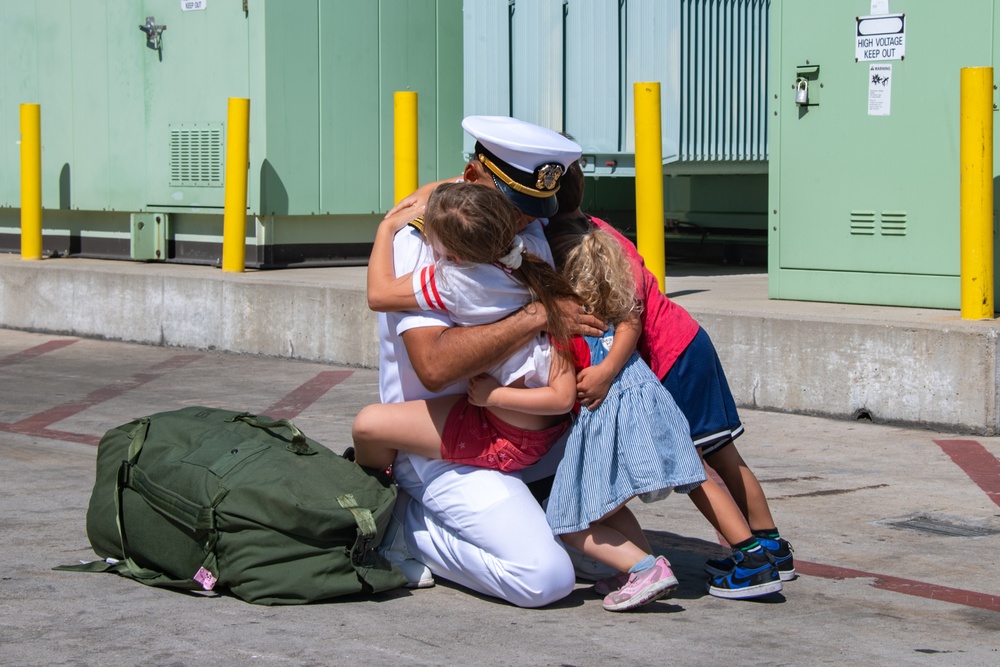 USS America Completes Homeport Change to San Diego
