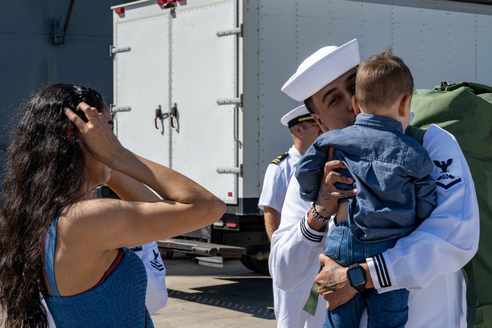 USS America Completes Homeport Change to San Diego