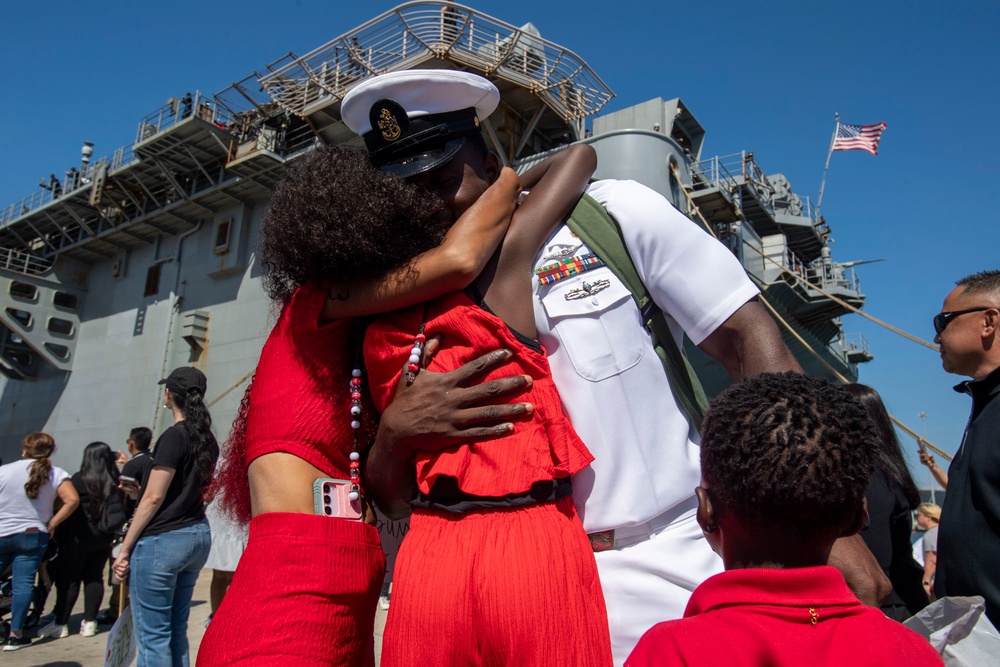 USS America Completes Homeport Change to San Diego