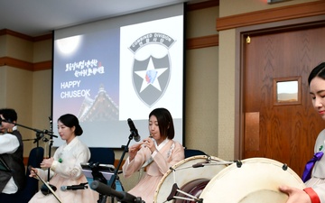 ROK-U.S. Combined Division Honors Chuseok, Builds Partnership