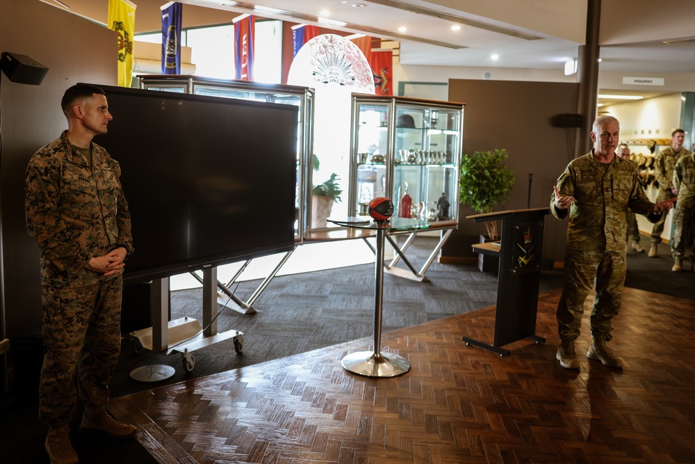 MRF-D 25.3: U.S. Marines, Australian Army Soldiers, take part in farewell event