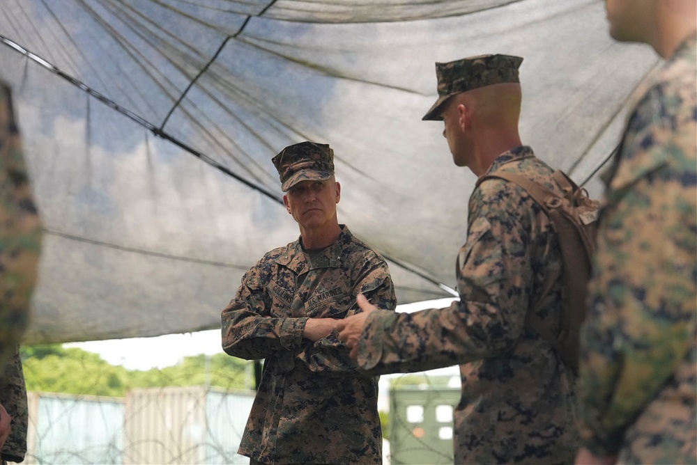 3rd Marine Logistics Group Leadership Visits Combat Logistics Support Area During GATOREX 25.2 3rd Marine Logistics Group Leadership Visits Combat Logistics Support Area During GATOREX 25.2