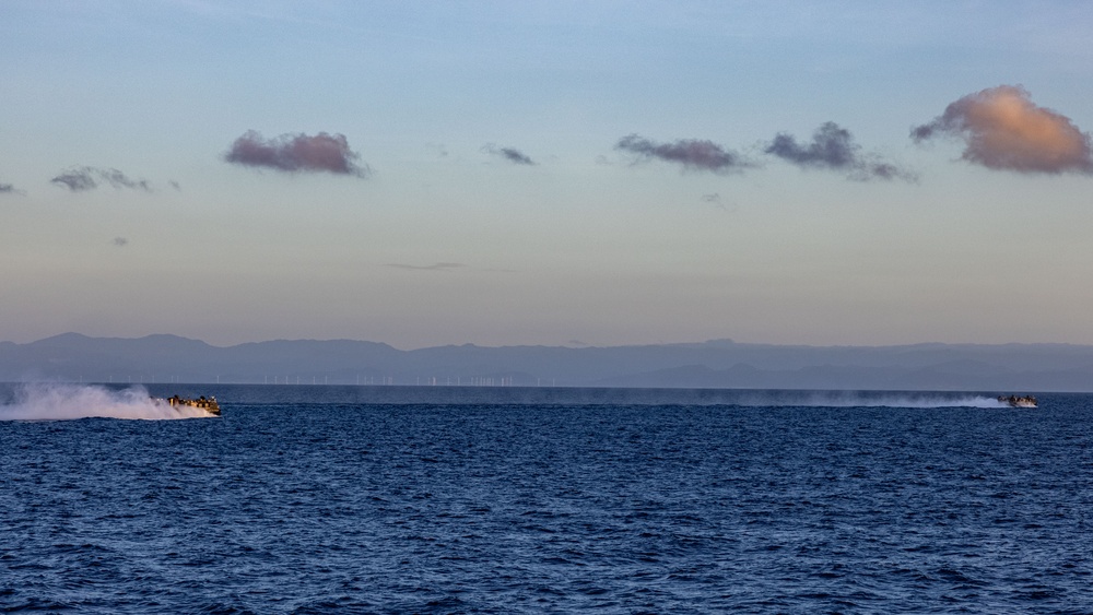 22nd MEU(SOC) | Caribbean Sea LCAC Operations