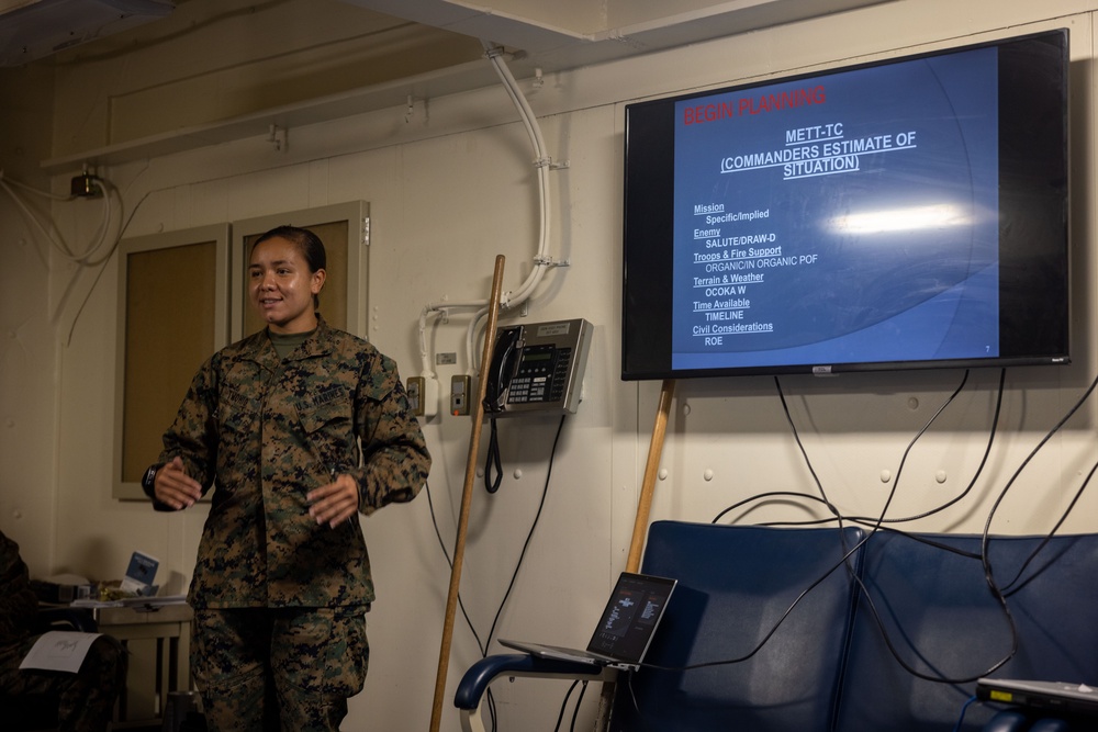 22nd MEU(SOC) | CLB 26 Conducts Combat Order Class on USS San Antonio