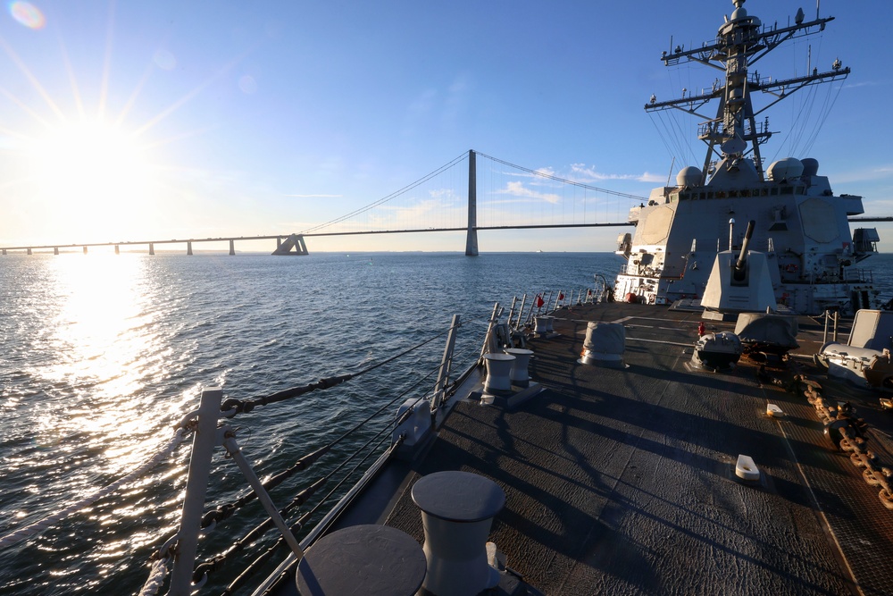 USS Bainbridge (DDG96) Transits the Danish Straits
