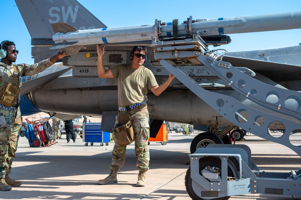 Payload Showdown: 378th AEW hosts CENTCOM’s largest load comp