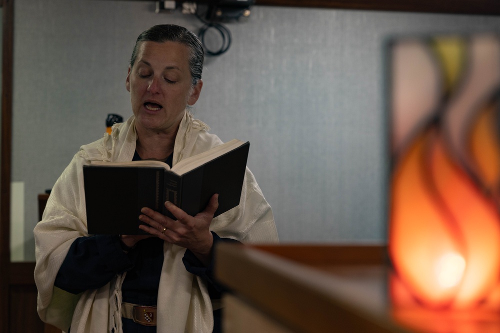 USS Gerald R. Ford (CVN 78) Rosh Hashanah Service
