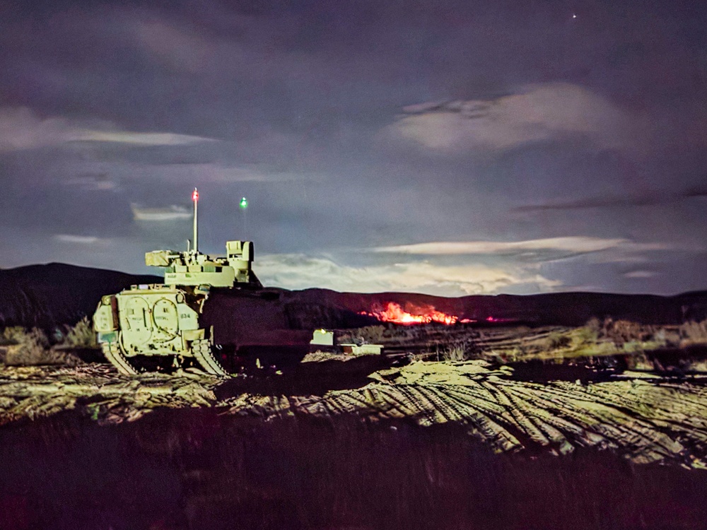 1st ABCT, 1st Infantry Division Conducts M2A3 Bradley Night Gunnery in Bulgaria