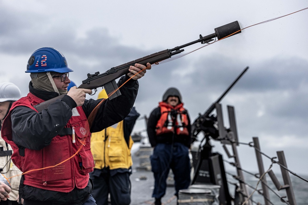 USS Mahan (DDG 72) Replenishment-at-Sea