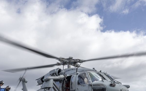 USS Mahan (DDG 72) Flight Quarters