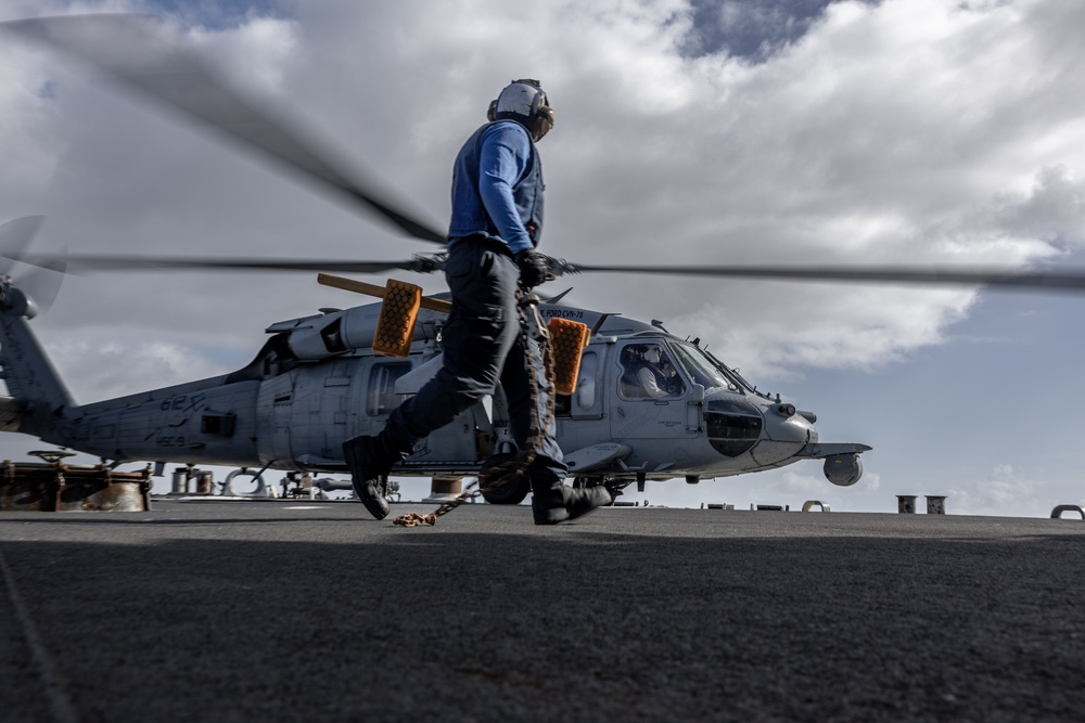 USS Mahan (DDG 72) Flight Quarters