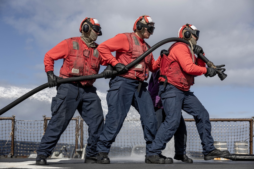 USS Mahan (DDG 72) Aviation Fire Fighting Drill