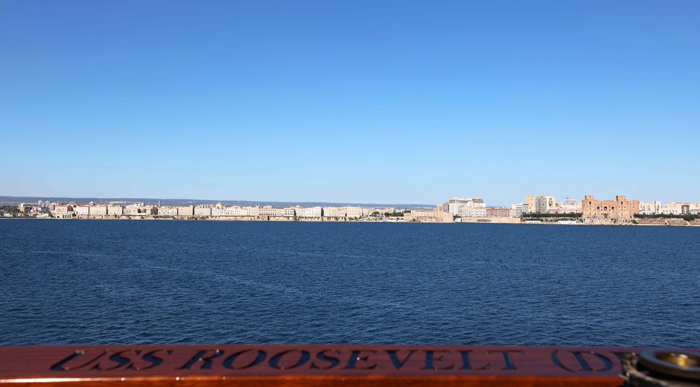 USS Roosevelt Conducts Sea-and-Anchor Evolution in the Gulf of Taranto, Italy