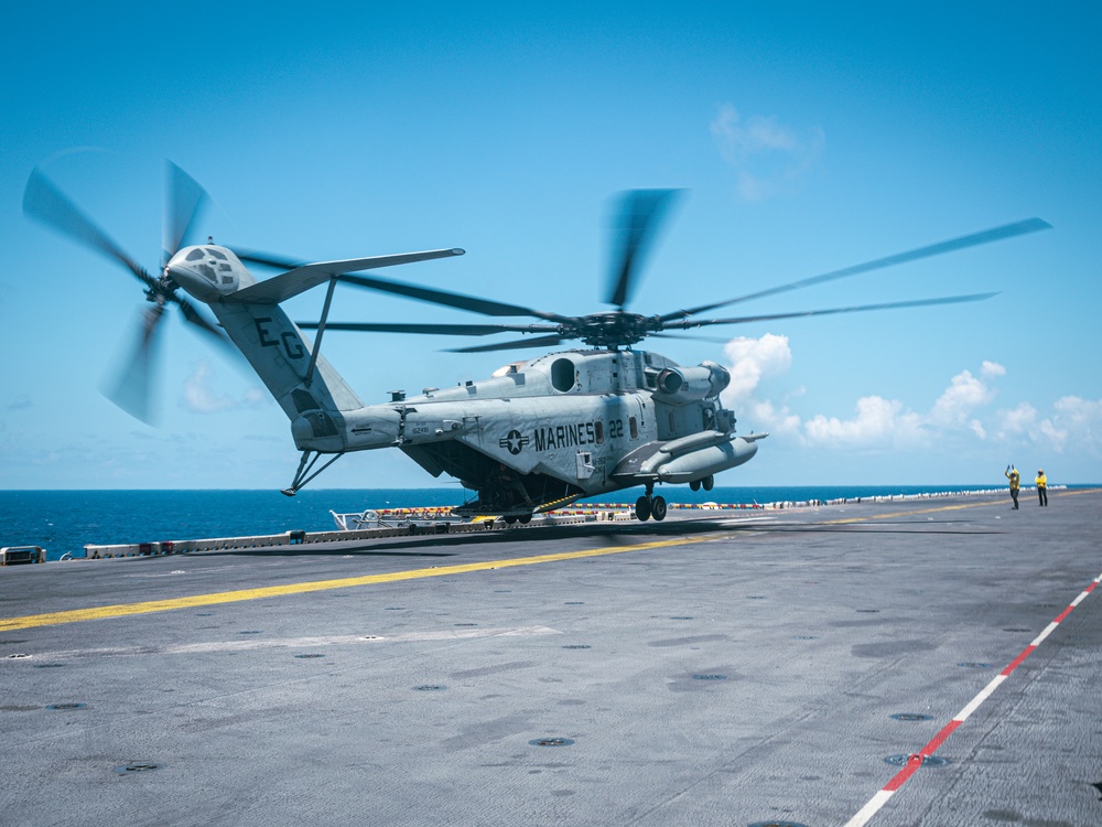 22nd MEU(SOC) | VMM-263 (REIN) Conducts Flight Operation