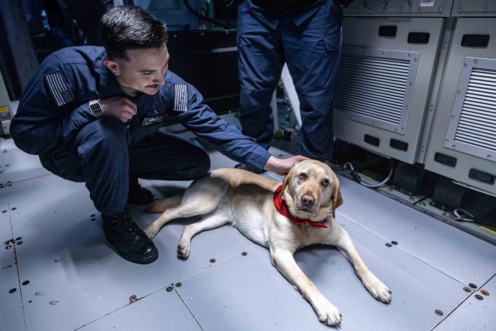 USS Mahan Hosts Capt. Sage