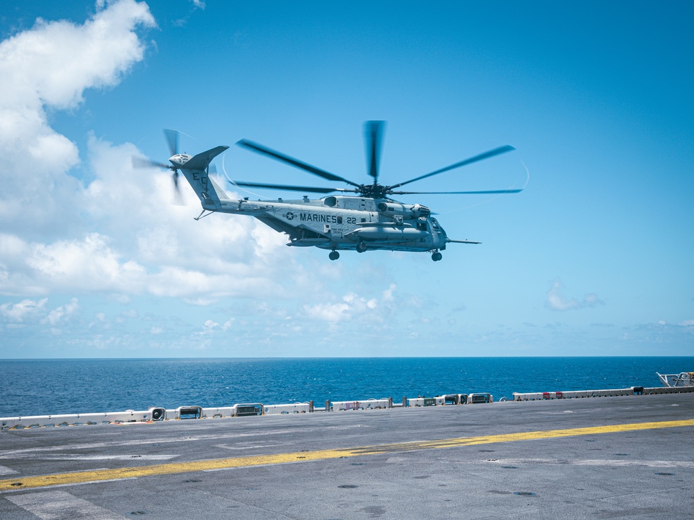22nd MEU(SOC) | VMM-263 (REIN) Conducts Flight Operation