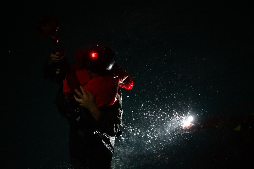 SERE Water Training: 100th ARW Command Chief takes on the Challenge