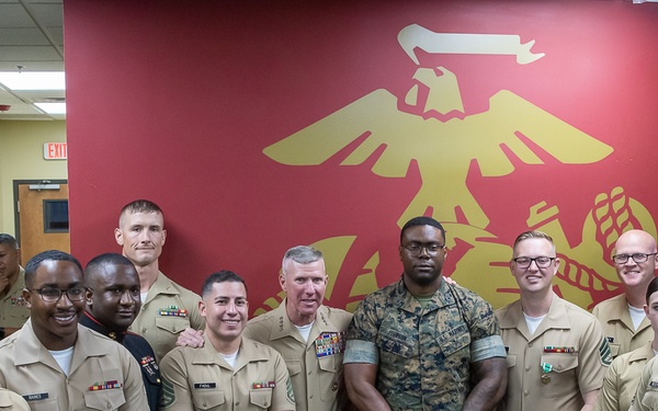 The 39th Commandant of the Marine Corps Visits Recruiting Sub-Station Gulfport, Recruiting Station Baton Rouge