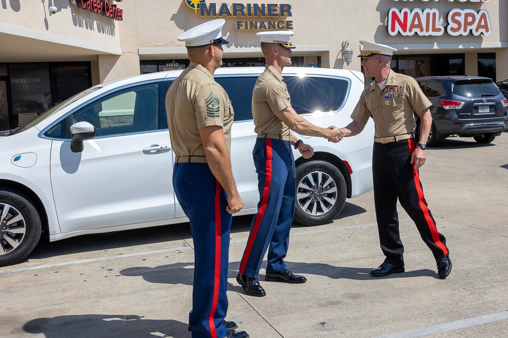 The 39th Commandant of the Marine Corps Visits Recruiting Sub-Station Gulfport, Recruiting Station Baton Rouge