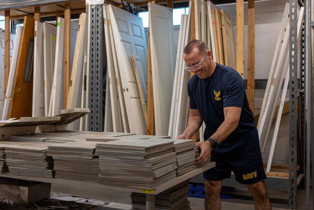 Sailors Volunteer with Habitat For Humanity during Hartford-Springfield Navy Week