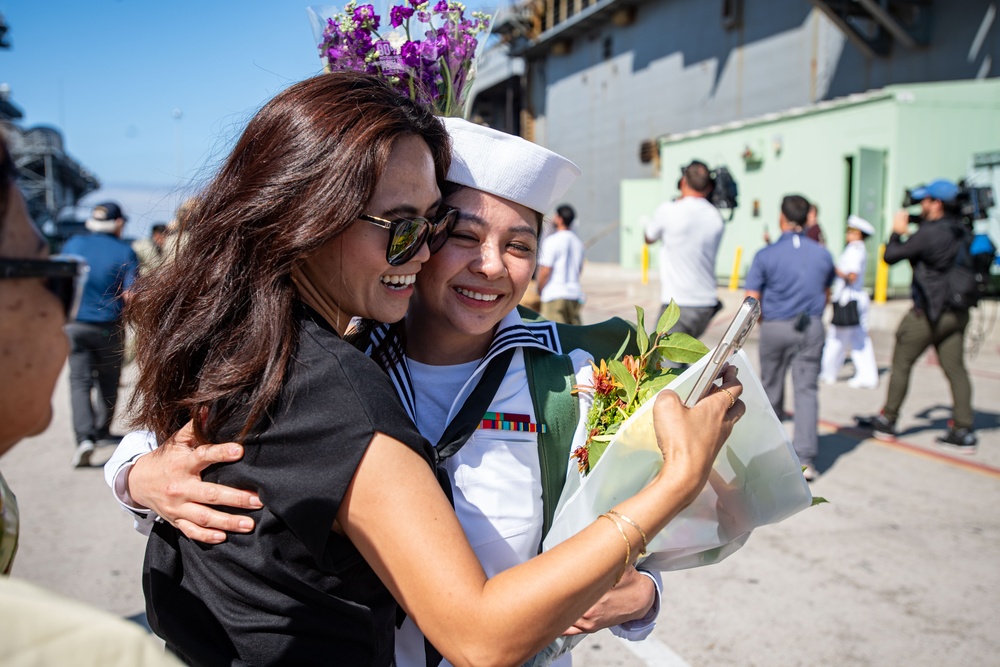 USS America Completes Homeport Change to San Diego