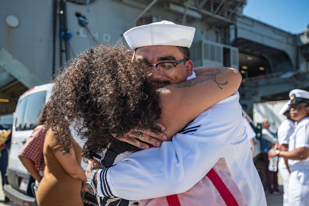 USS America Completes Homeport Change to San Diego