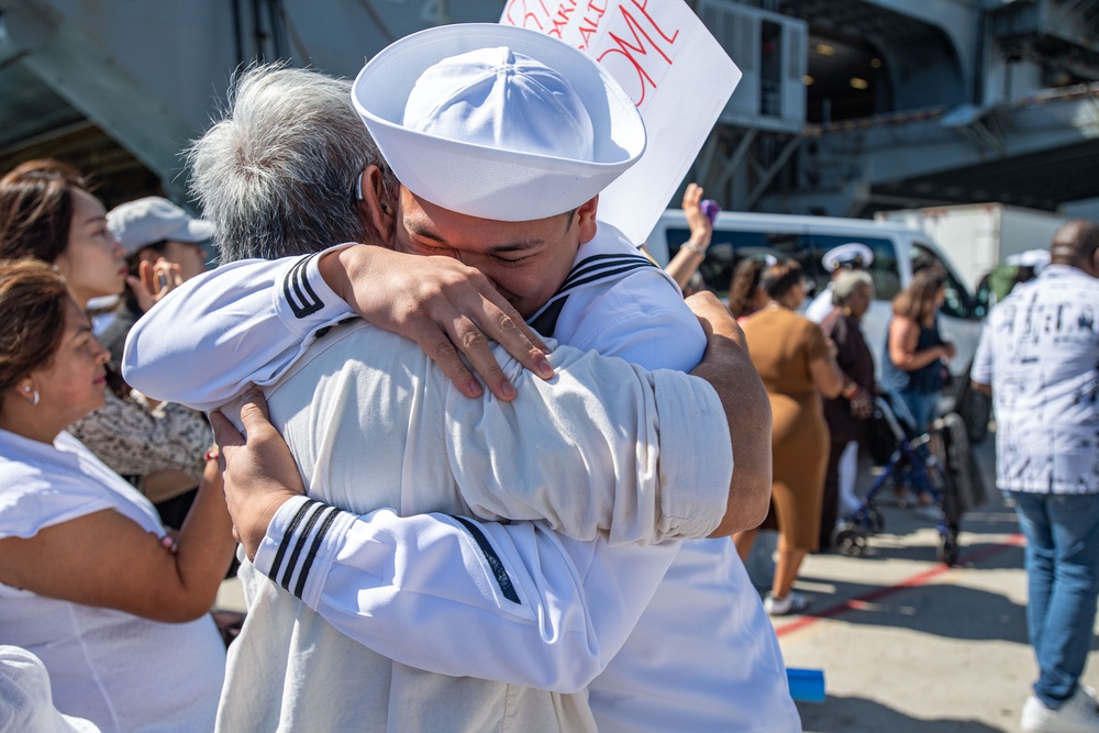 USS America Completes Homeport Change to San Diego