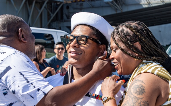 USS America Completes Homeport Change to San Diego