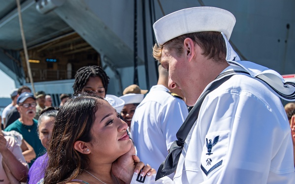 USS America Completes Homeport Change to San Diego