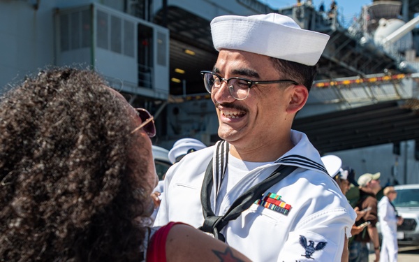 USS America Completes Homeport Change to San Diego