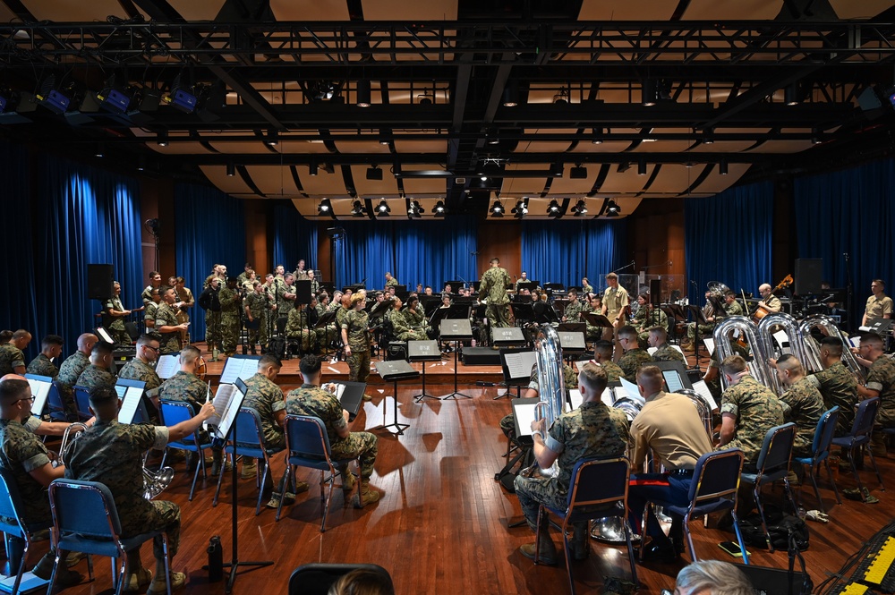 U.S. Navy Band Rehearses with The Commandant's Own