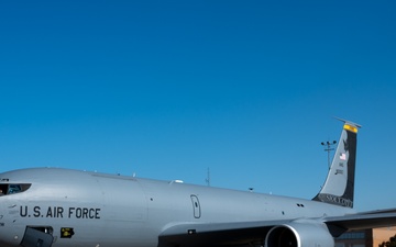 Three plane minimal interval takeoff