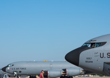 Three plane minimal interval takeoff