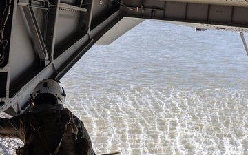 Marines with HMH-461 conduct qualifications aboard USS Arlington