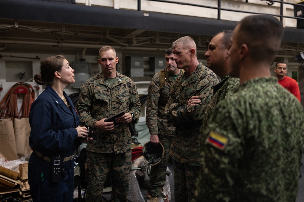 Marines with HMH-461 conduct qualifications aboard USS Arlington