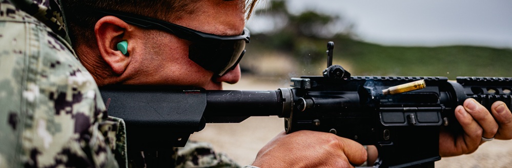 NMCB-3 Seabees Qualify With the M-4 Carbine