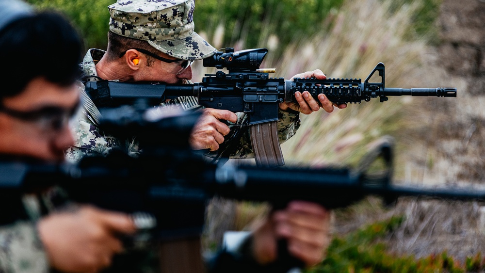 NMCB-3 Seabees Qualify With the M-4 Carbine