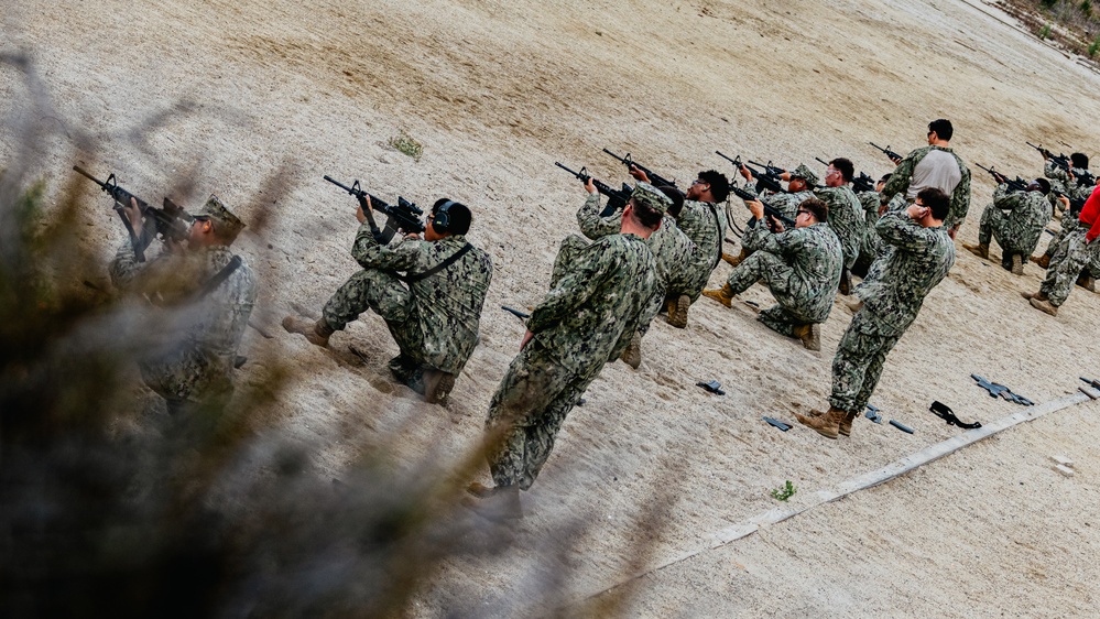 NMCB-3 Seabees Qualify With the M-4 Carbine