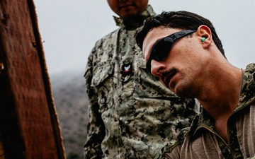 NMCB-3 Seabees Qualify With the M-4 Carbine