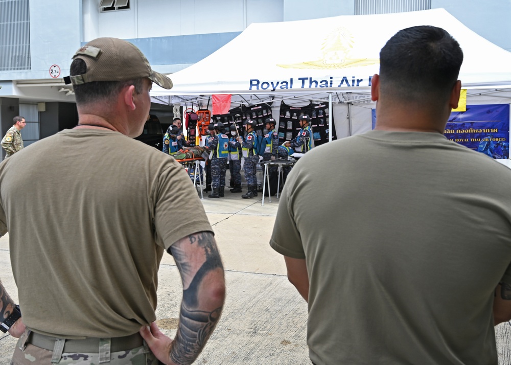 U.S., Thai Forces Collaborate on Humanitarian Aid Skills at Enduring Partners