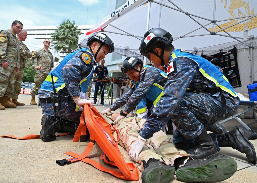 U.S., Thai Forces Collaborate on Humanitarian Aid Skills at Enduring Partners