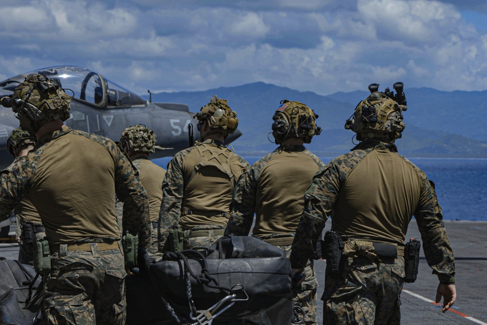 22nd MEU(SOC) | MSPF Conducts Helocast Operations off the Coast of Puerto Rico