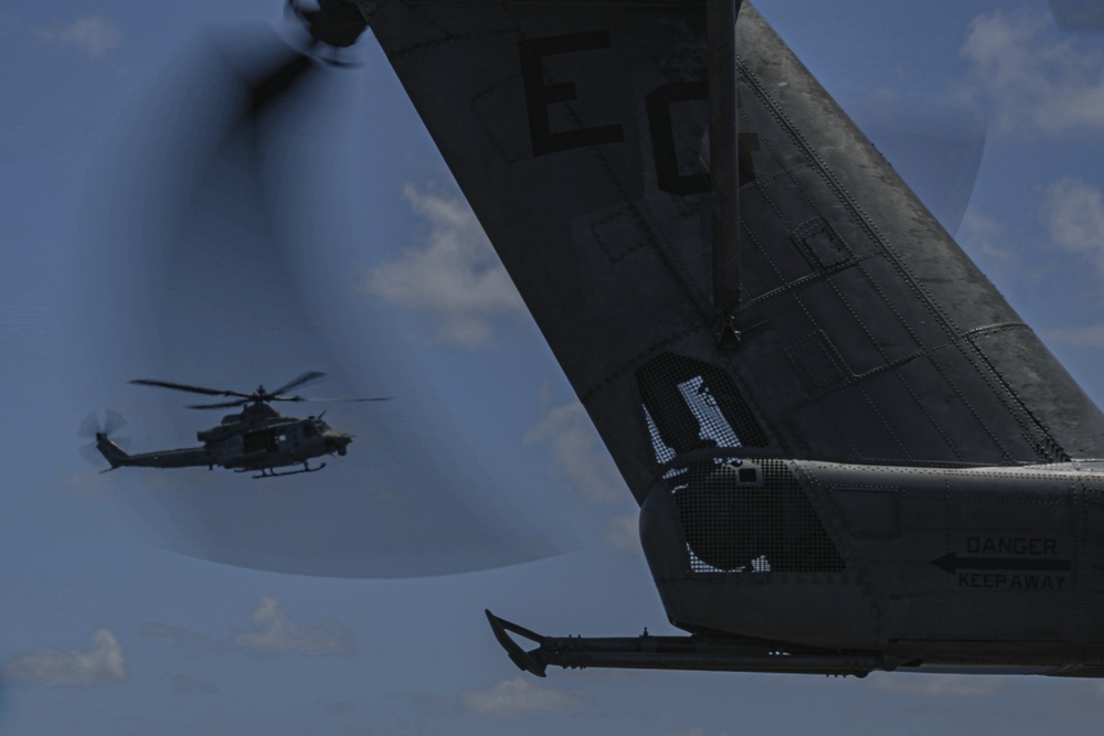 22nd MEU(SOC) | MSPF Conducts Helocast Operations off the Coast of Puerto Rico