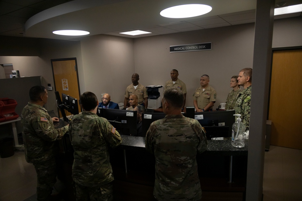 Western Recruiting Region Commanding General Visits Chicago MEPS