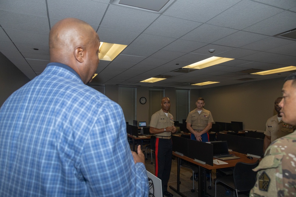 Western Recruiting Region Commanding General Visits Chicago MEPS