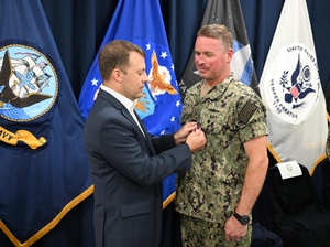 Command of Navy’s largest destroyer squadron changes hands in Japan