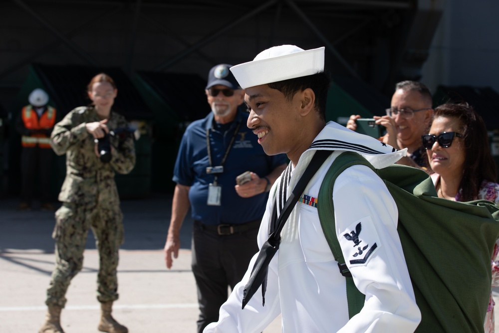 USS America (LHA 6) Completes Homeport Shift to San Diego