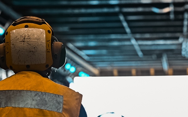 USS Arlington (LPD 24) Conducts LCAC Operations During UNITAS 2025