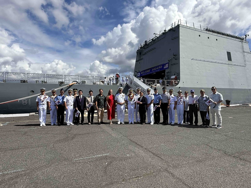 JBPHH Commander Visits ROKS Hansando
